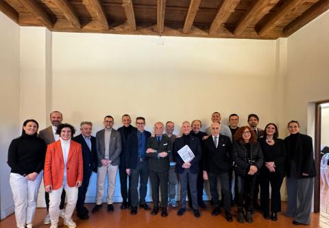 Saldi invernali 2024, inizio in chiaroscuro Ricchiardi, “Necessaria regolamentazione delle campagne sconti selvaggi, maggior sostegno alla presenza dei negozi di moda nelle città e nei centri storici”.